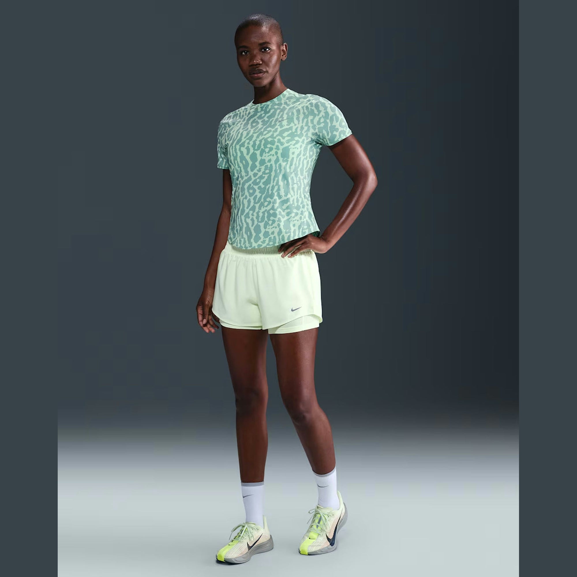 Nike - Swift Dri-FIT Short-Sleeve Running Top Dames