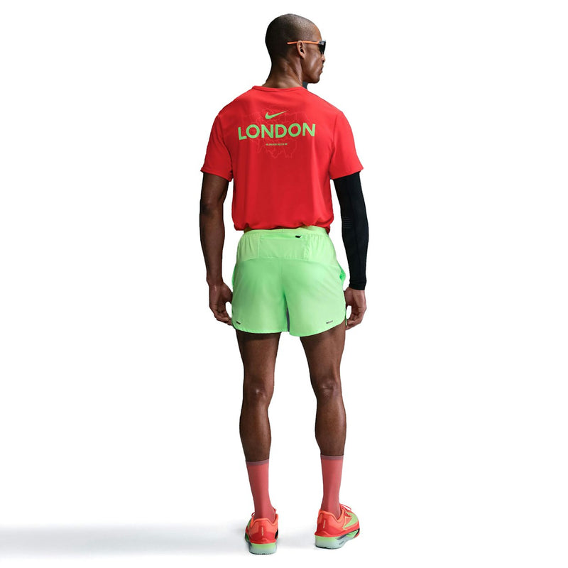 Laad foto in de galerij viewer, Nike City Marathon Miler Tee Heren
