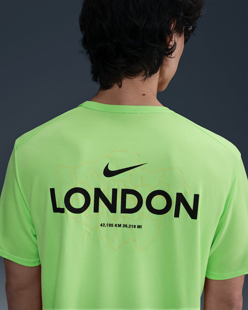 Load image into Gallery viewer, Nike City Marathon Miler Tee Heren
